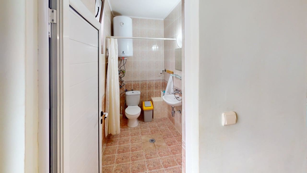 Двуетажна къща в село Порой - спокойствие, простор и уют близо до морето