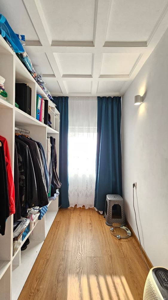 Изключителна едноетажна къща с просторен двор в спокойното село Кошарица