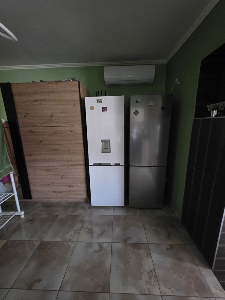 Прекрасна самостоятелна къща с двор в село Тънково – уют и спокойствие близо до Слънчев Бряг