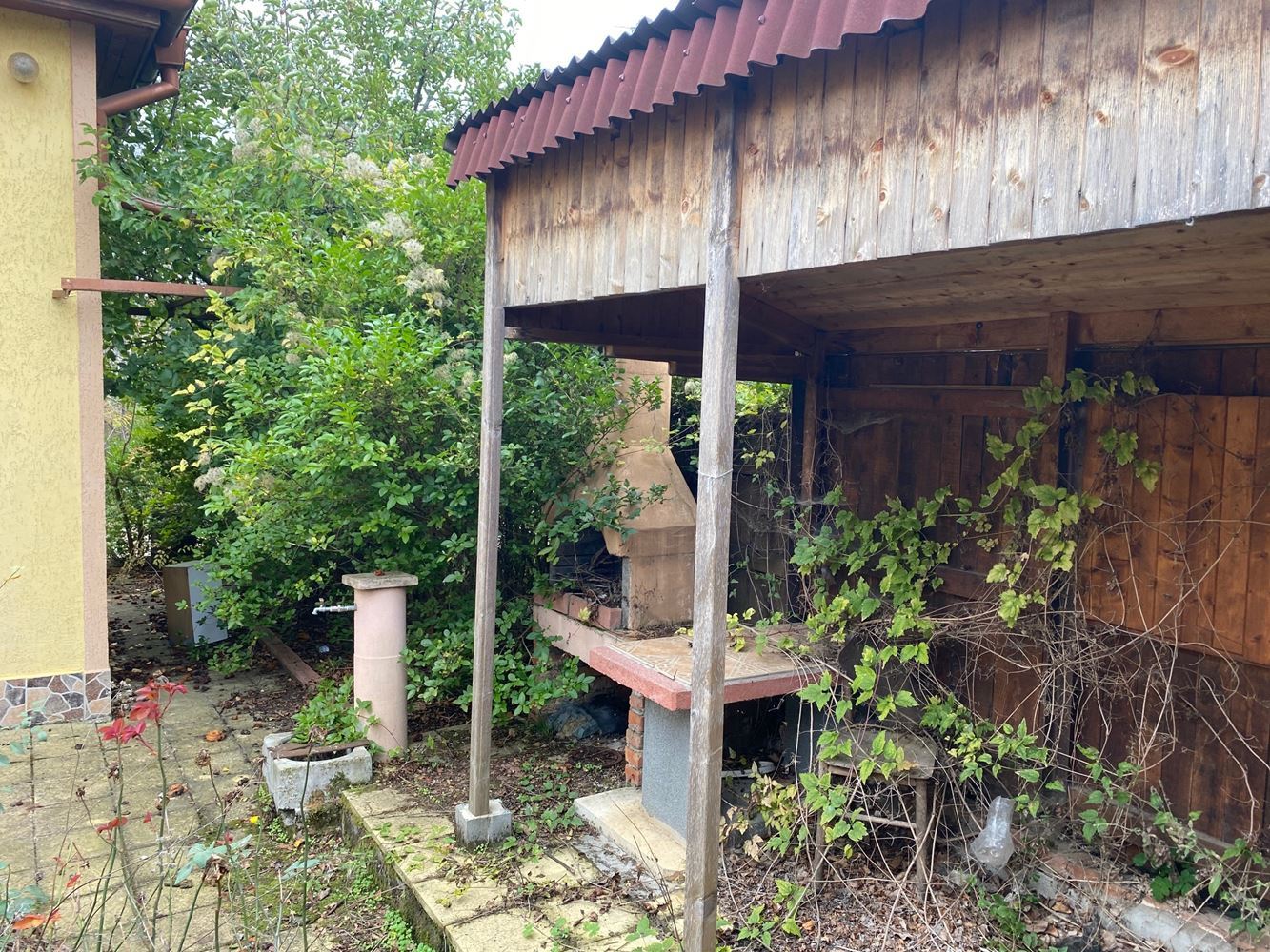 Двуетажна реновирана къща в град Малко Търново