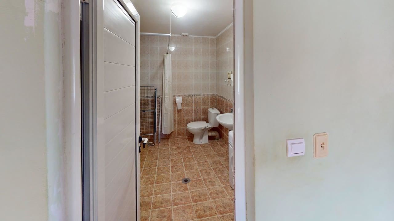 Двуетажна къща в село Порой - спокойствие, простор и уют близо до морето