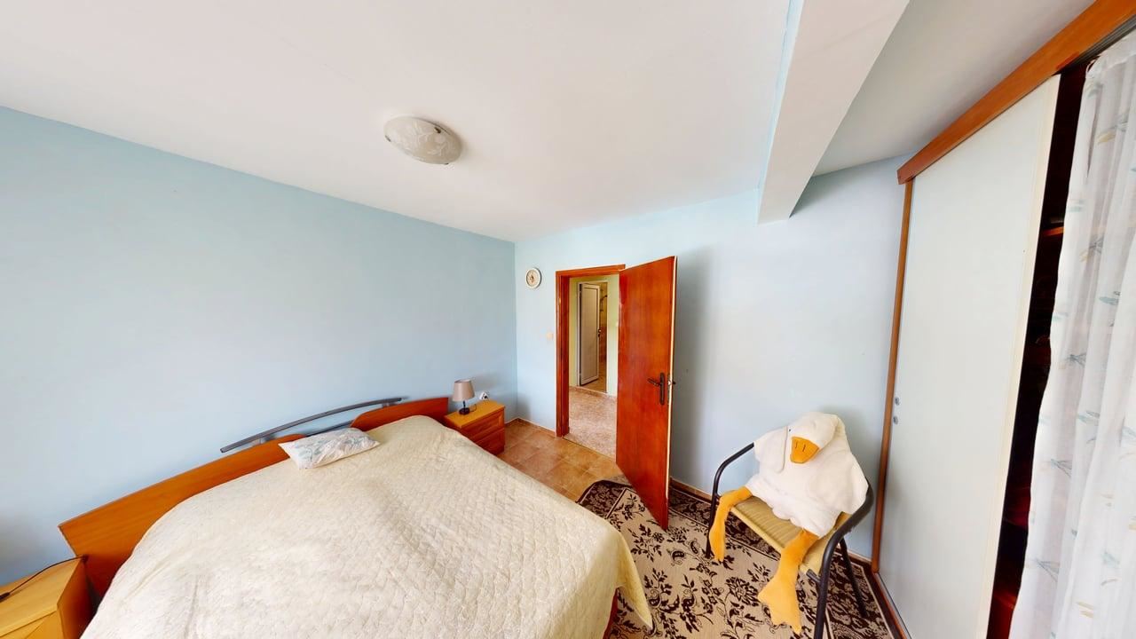 Двуетажна къща в село Порой - спокойствие, простор и уют близо до морето