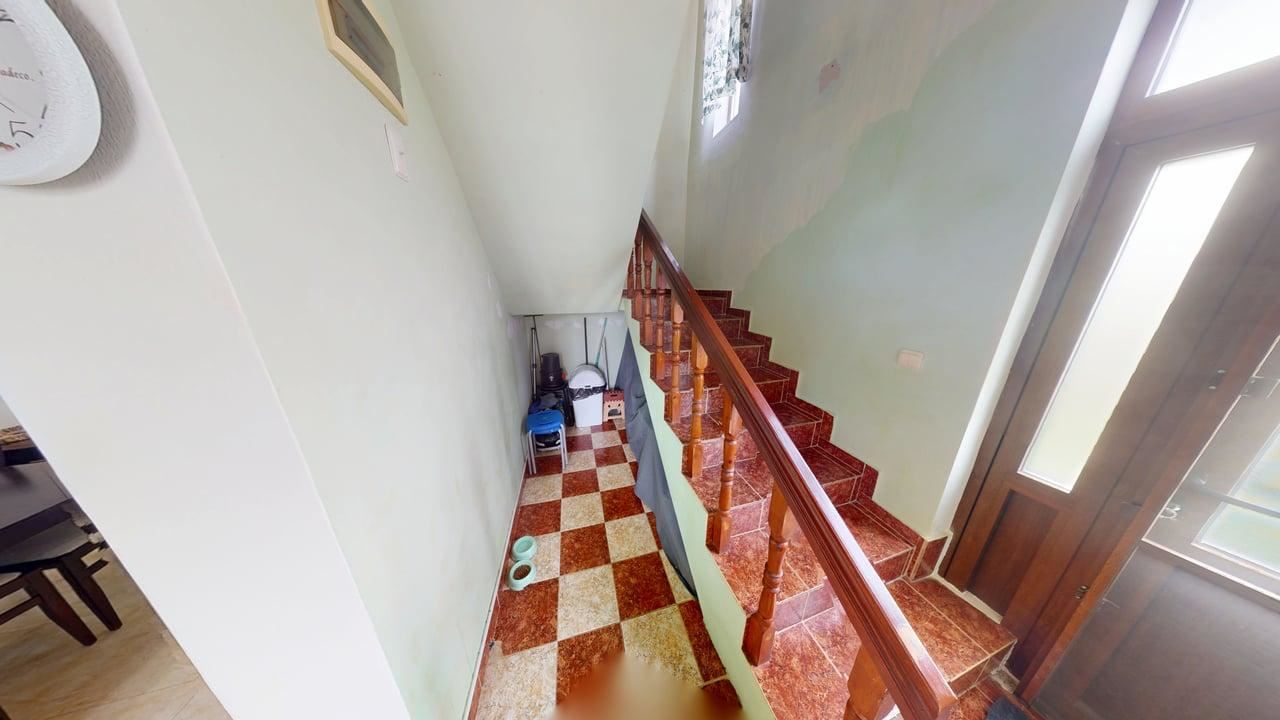 Двуетажна къща в село Порой - спокойствие, простор и уют близо до морето