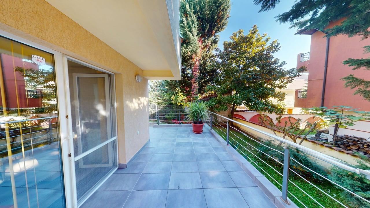 Панорамна четириетажна къща с 8 спални и морска гледка в к.к. Слънчев бряг – без такса поддръжка