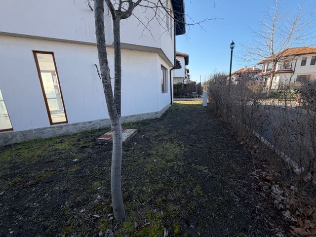 Луксозна двуетажна къща с гледка към морето в Ахелой