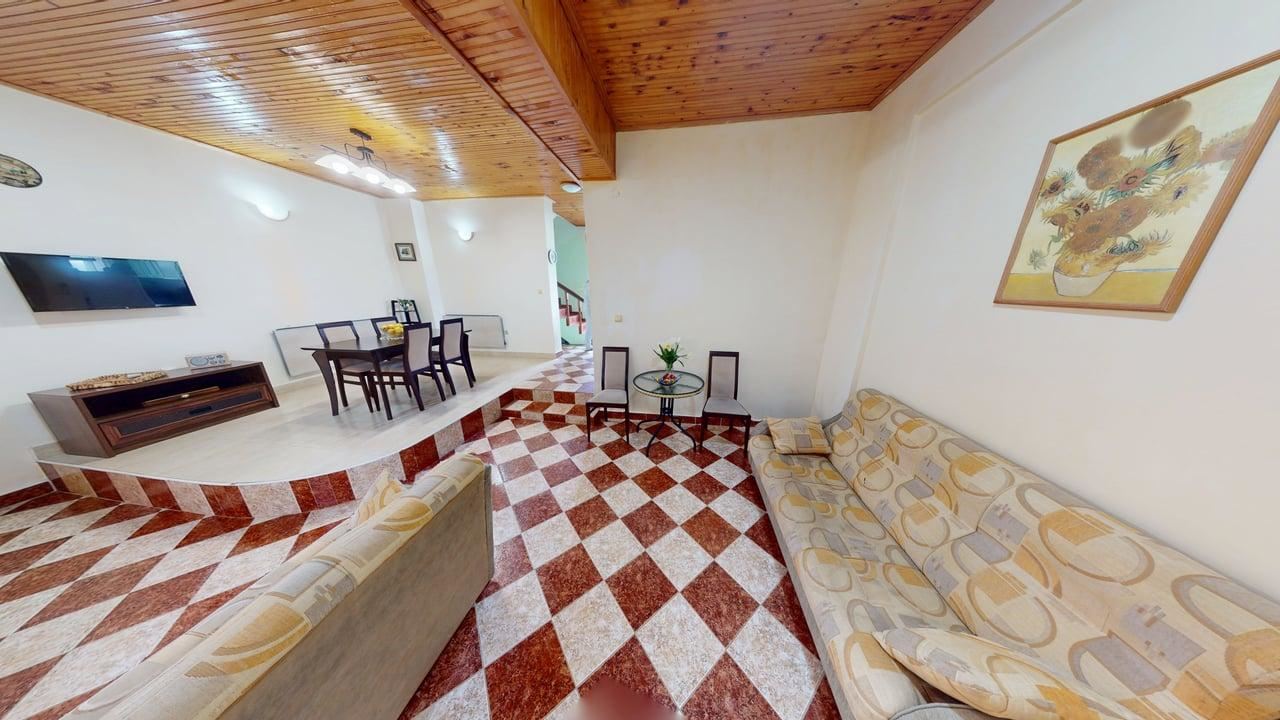 Двуетажна къща в село Порой - спокойствие, простор и уют близо до морето