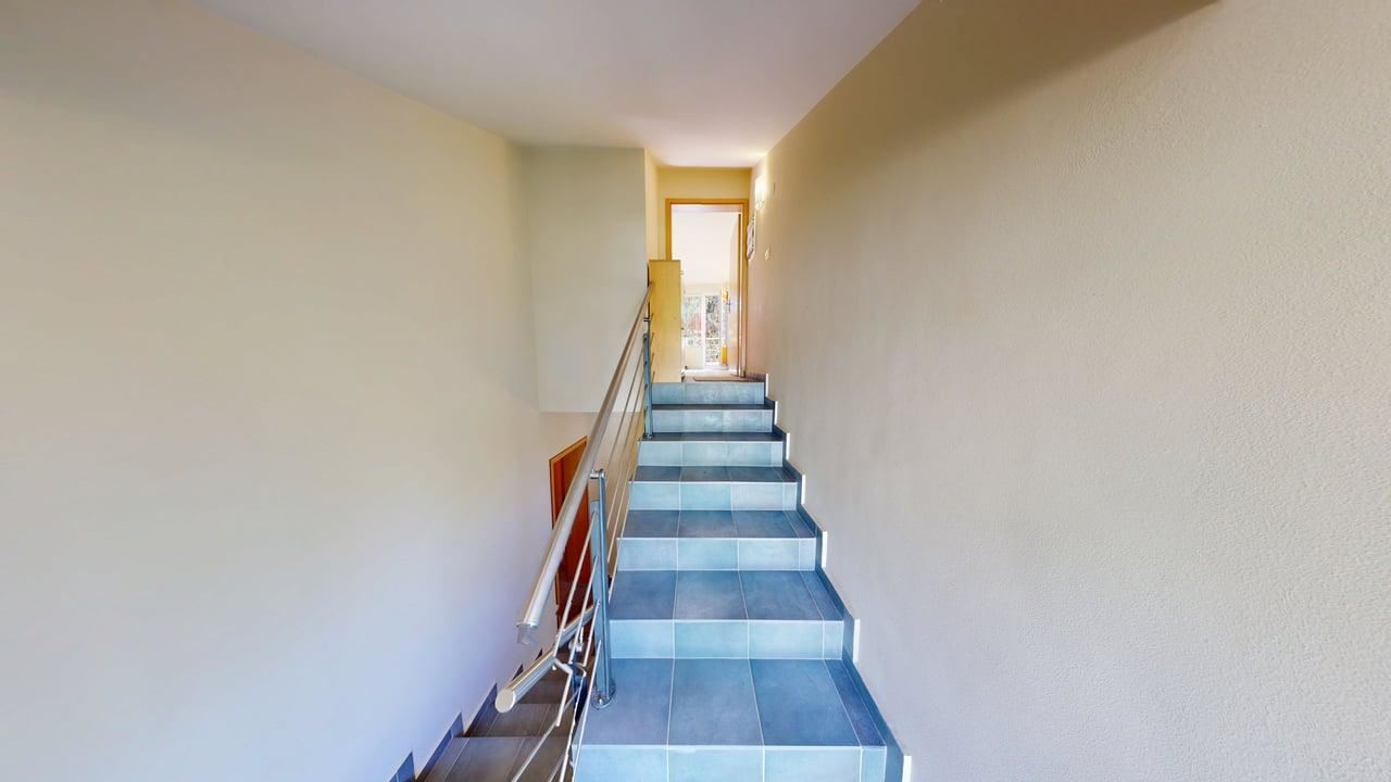 Панорамна четириетажна къща с 8 спални и морска гледка в к.к. Слънчев бряг – без такса поддръжка