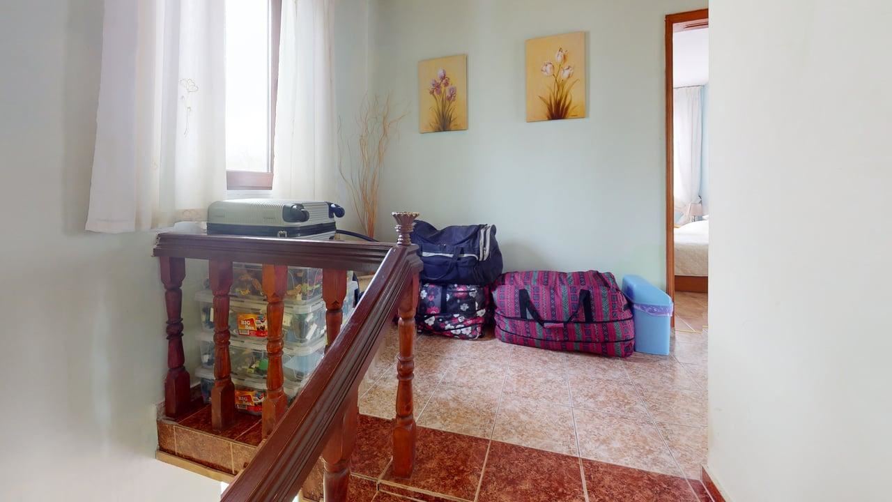 Двуетажна къща в село Порой - спокойствие, простор и уют близо до морето