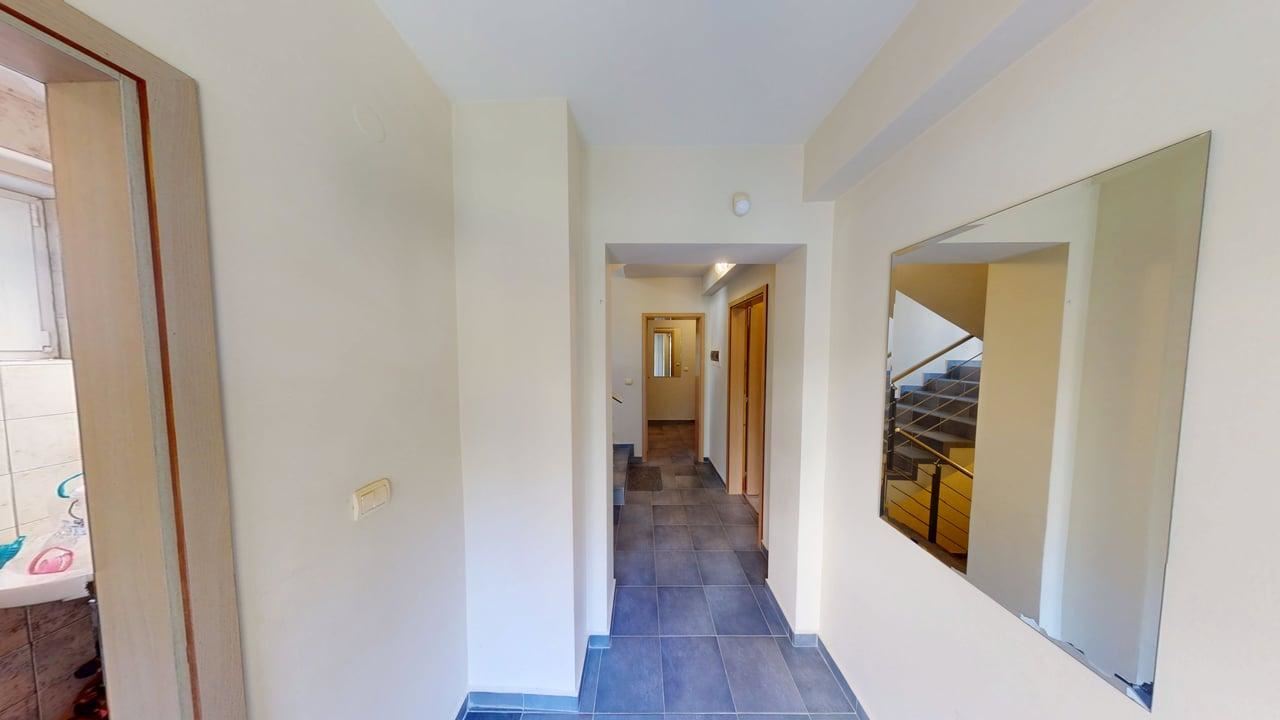 Панорамна четириетажна къща с 8 спални и морска гледка в к.к. Слънчев бряг – без такса поддръжка