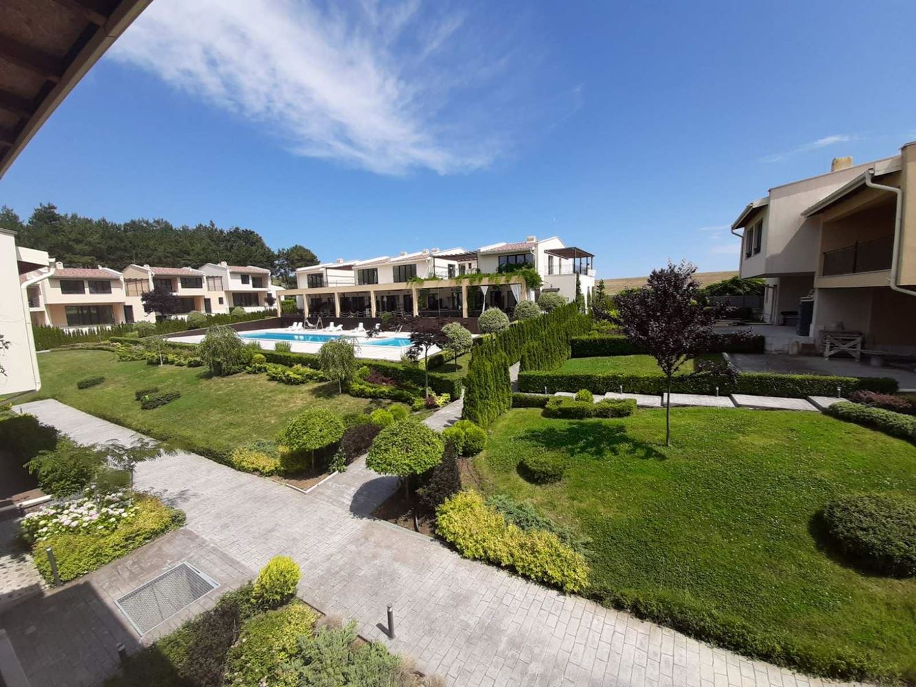 Къща на първа линия море в охраняем комплекс