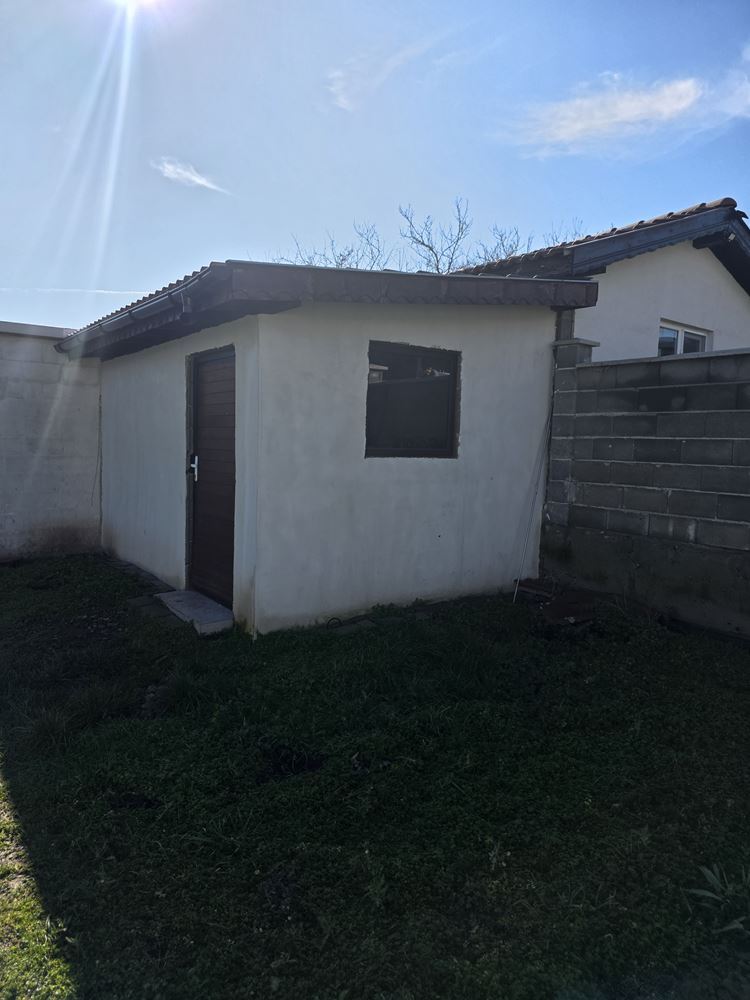 Прекрасна самостоятелна къща с двор в село Тънково – уют и спокойствие близо до Слънчев Бряг