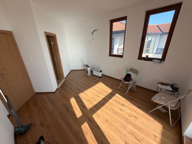 Луксозна двуетажна къща с гледка към морето в Ахелой