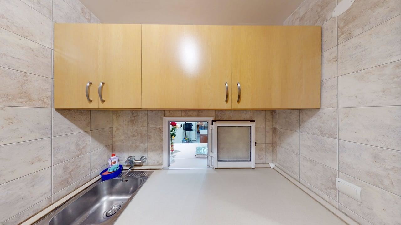 Панорамна четириетажна къща с 8 спални и морска гледка в к.к. Слънчев бряг – без такса поддръжка