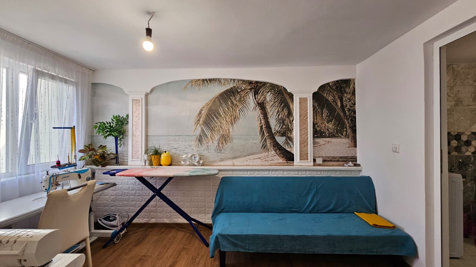 Изключителна едноетажна къща с просторен двор в спокойното село Кошарица