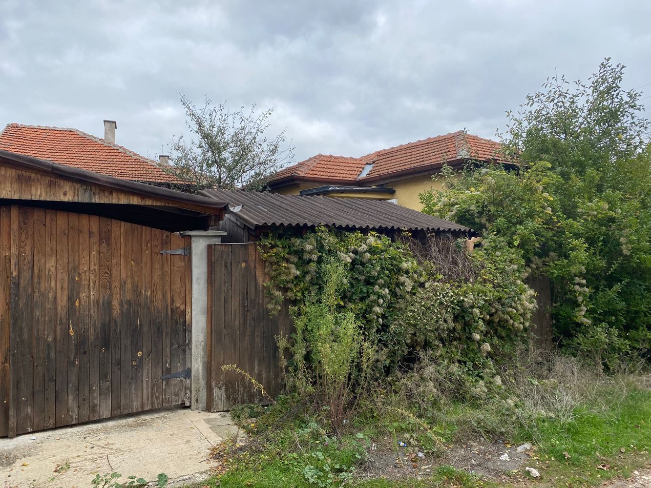 Двуетажна реновирана къща в град Малко Търново