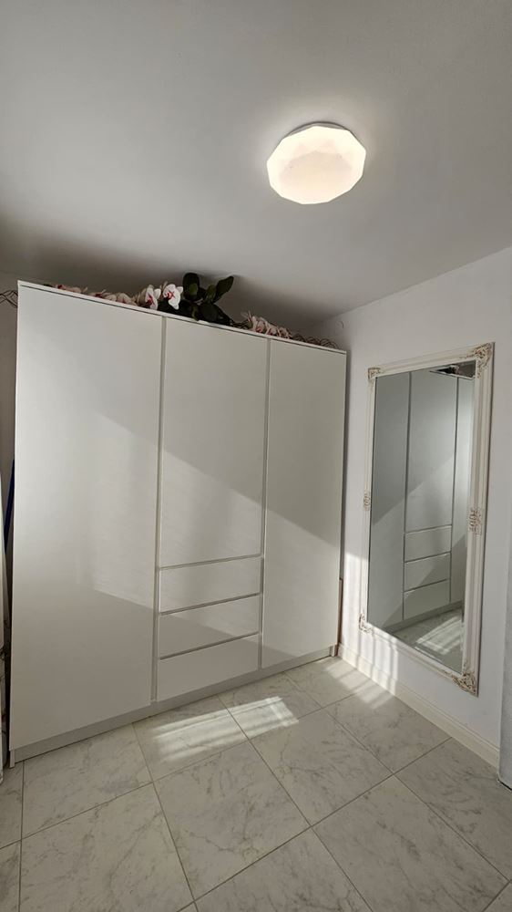 Изключителна едноетажна къща с просторен двор в спокойното село Кошарица