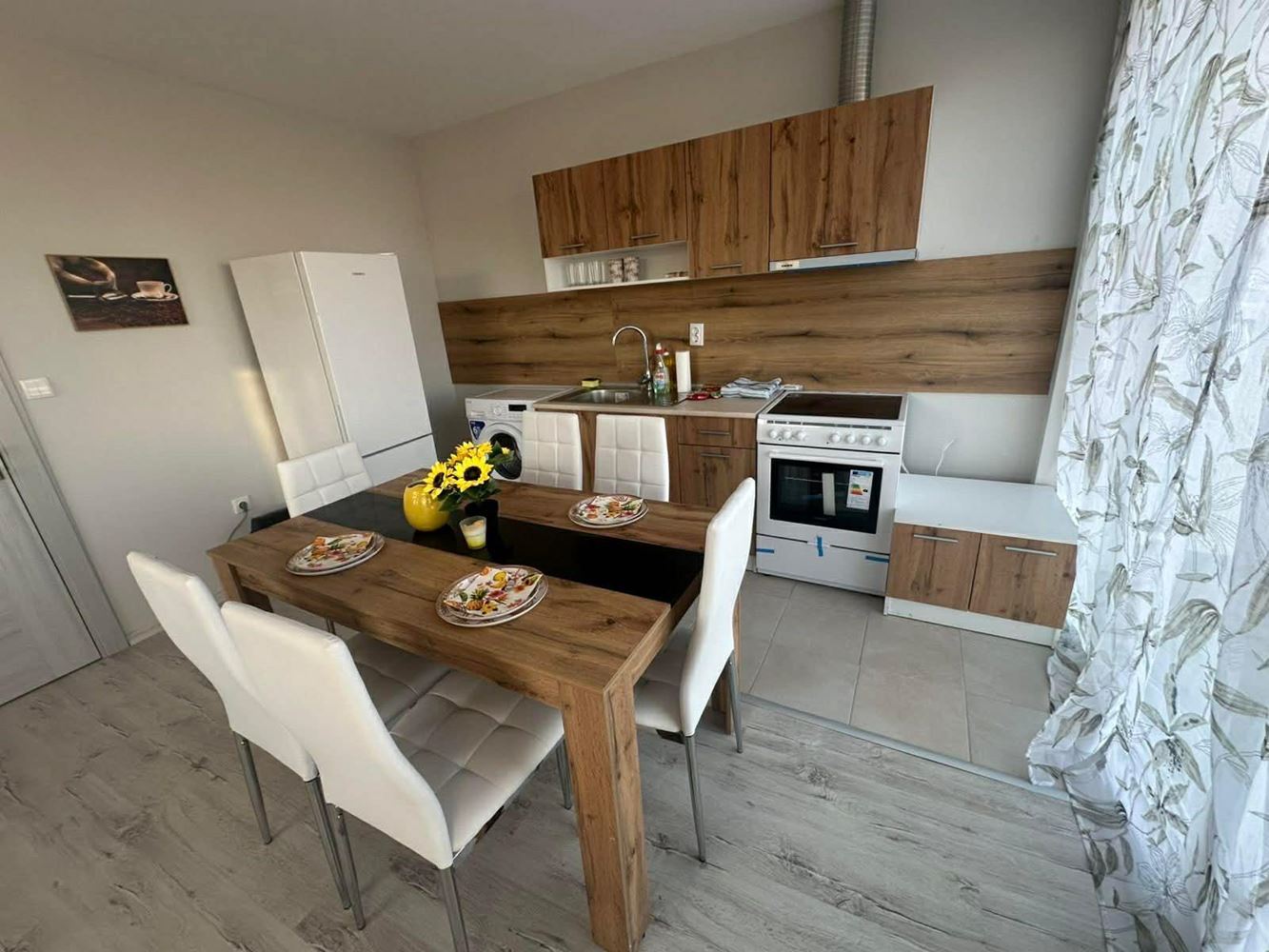 Нова едноетажна къща с двор в гр. Каблешково – без такса поддръжка