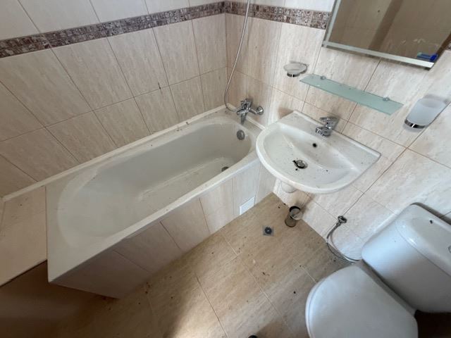 Луксозна двуетажна къща с гледка към морето в Ахелой