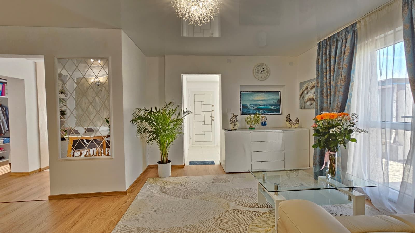 Изключителна едноетажна къща с просторен двор в спокойното село Кошарица