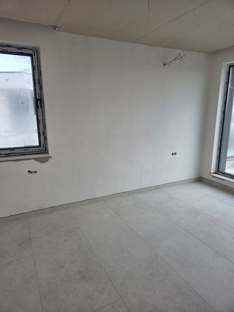 Поморие - модерна двуетажна къща с четири спални – сигурност, енергийна ефективност и комфорт без компромис