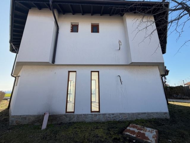 Луксозна двуетажна къща с гледка към морето в Ахелой