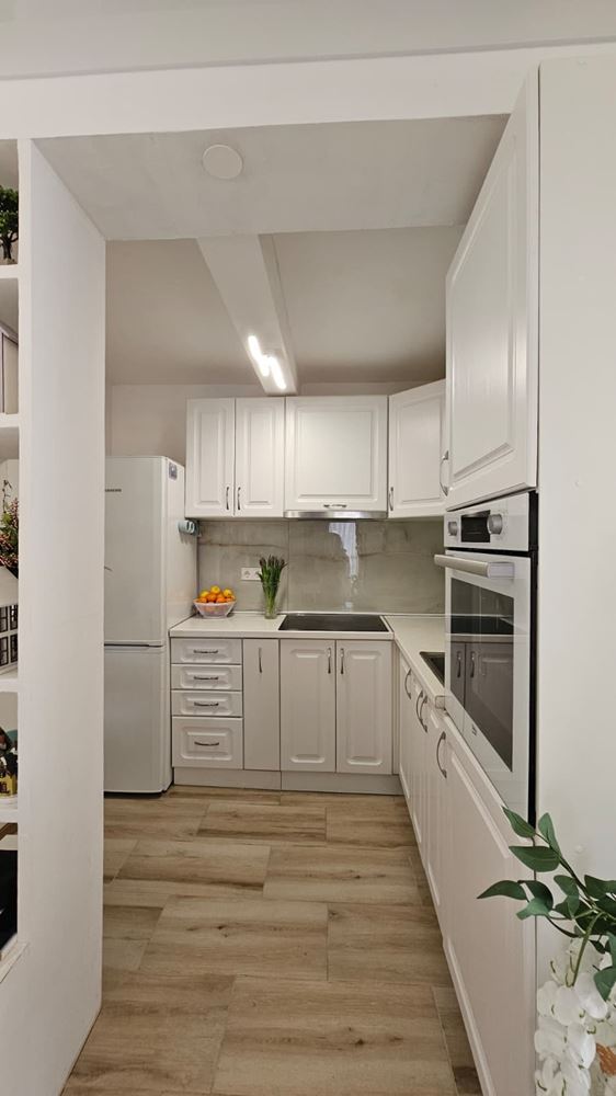 Изключителна едноетажна къща с просторен двор в спокойното село Кошарица