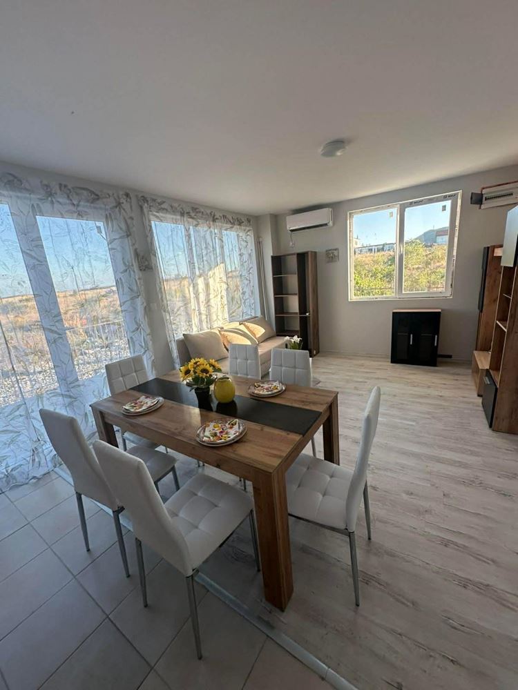 Нова едноетажна къща с двор в гр. Каблешково – без такса поддръжка