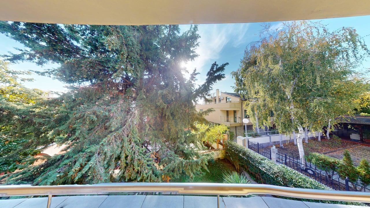 Панорамна четириетажна къща с 8 спални и морска гледка в к.к. Слънчев бряг – без такса поддръжка