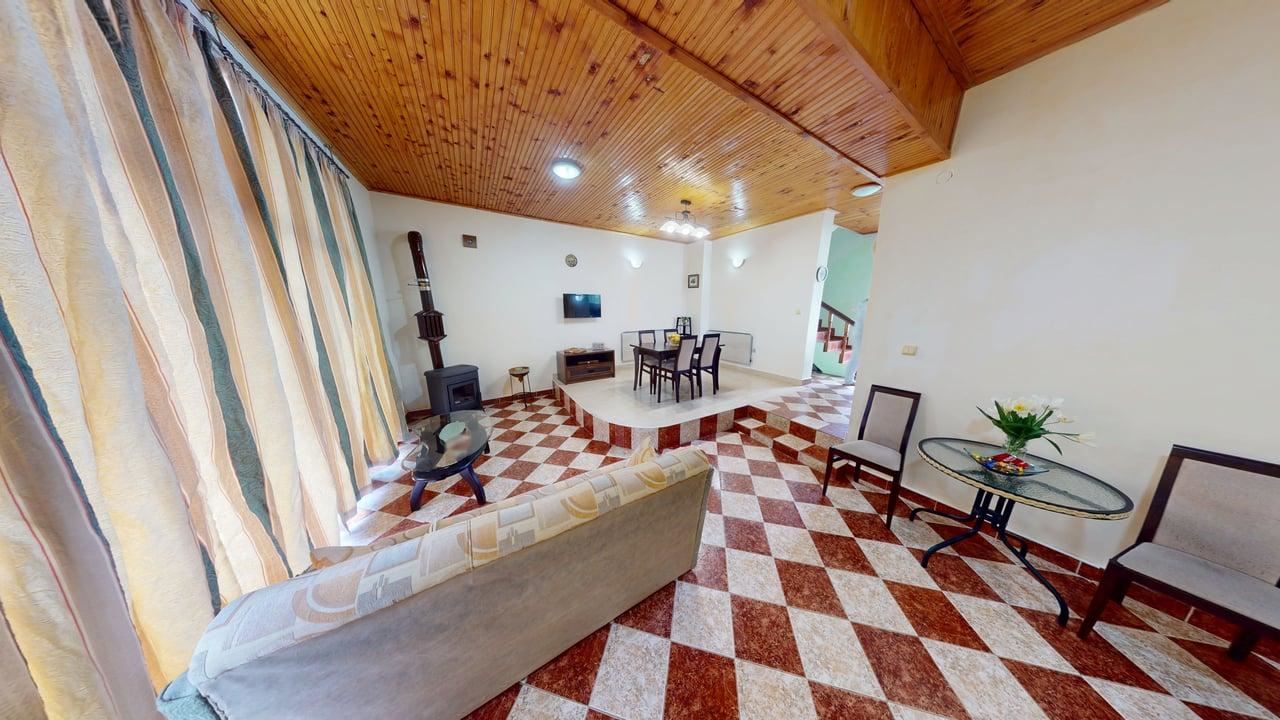 Двуетажна къща в село Порой - спокойствие, простор и уют близо до морето